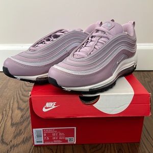 New w/ box. Air max 97. Women’s